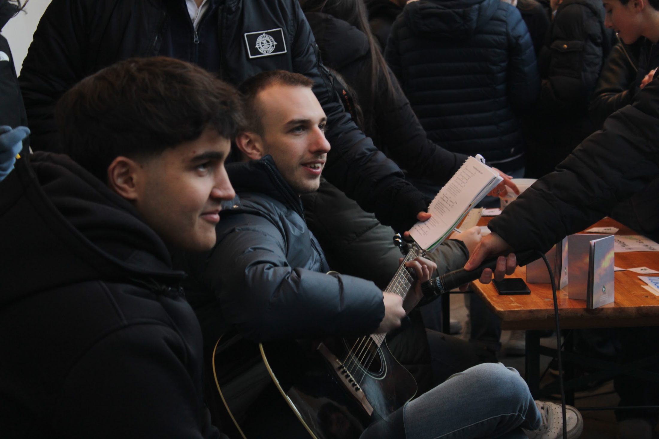 Pomeriggio_ragazzo chitarra coro