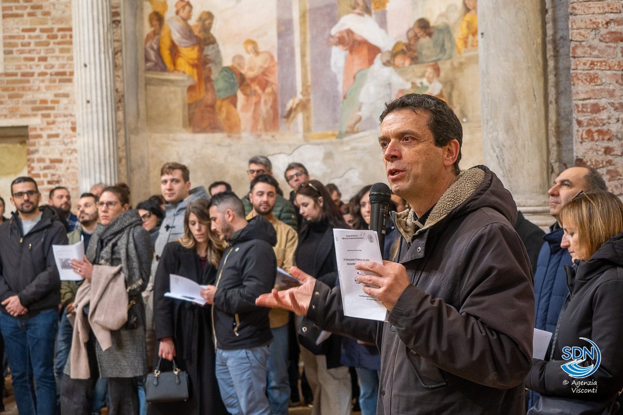Incontro vescovo e fidanzati__AOM6528